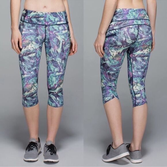 Lululemon Run: Top Speed iridescent Crop Legging size 4 - Picture 11 of 11